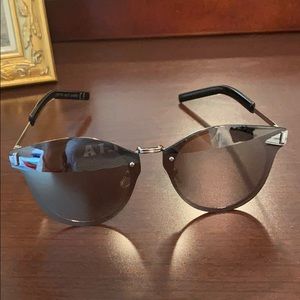 Silver Mirrored Sunglasses